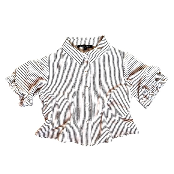 Black & White Pin Stripes Ruffle Sleeve Cropped Top - Picture 1 of 4